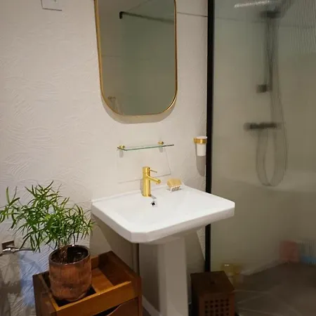 Le Champ De L'eau Bed & Breakfast