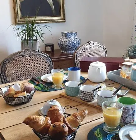 Bed & Breakfast Le Champ De L'eau 3*